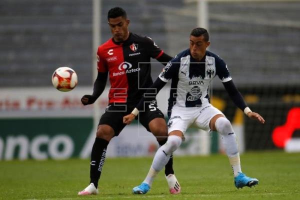 Con Anderson Santamaría, Atlas derrotó 2-1 a Santos