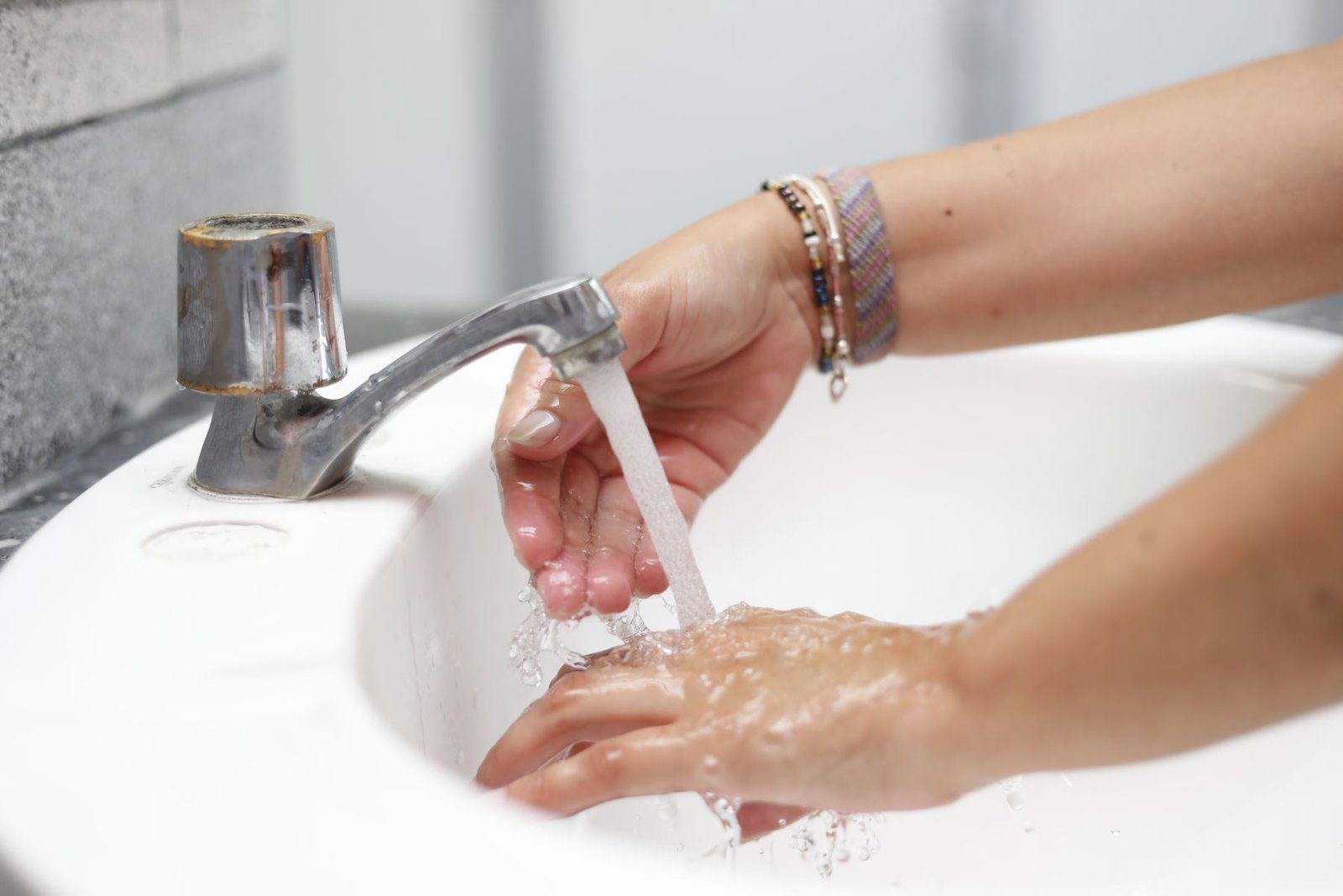 Empresas prestadoras deben asegurar reparto de agua ante interrupciones