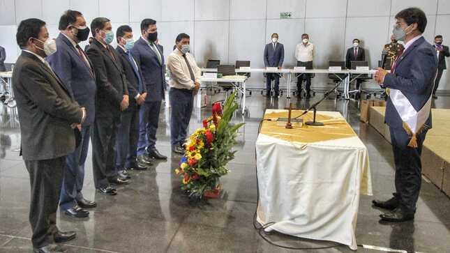 Gobernador regional del Cusco es elegido presidente de la ANGR