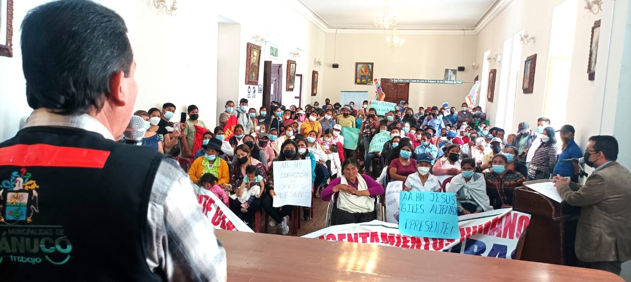Municipalidad de Huánuco entregó constancias de posesión a pobladores de Las Moras