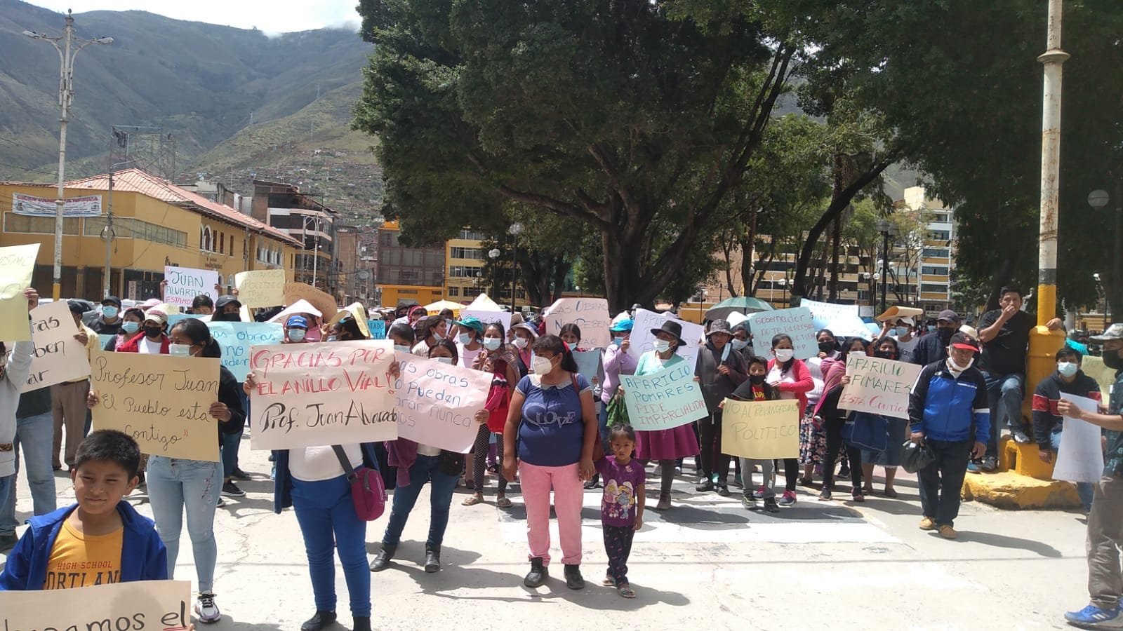 Propician marcha en respaldo a Juan Alvarado