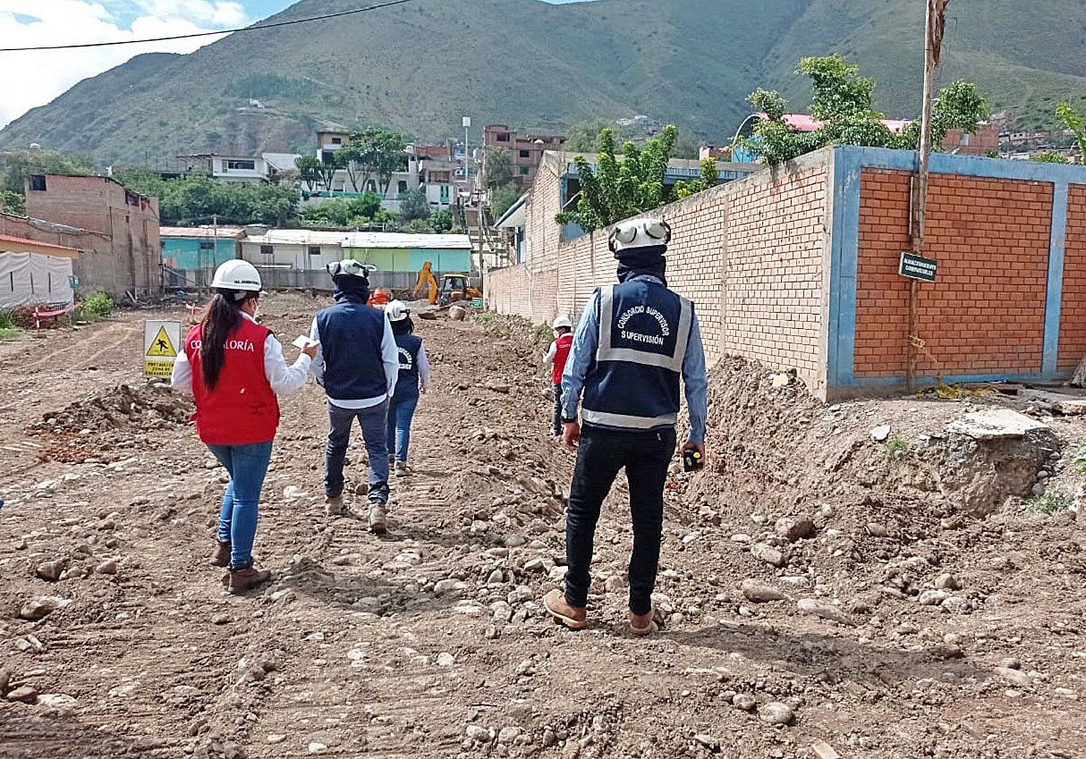 Contraloría adviertió riesgos y atraso en construcción de centro de salud de Ambo