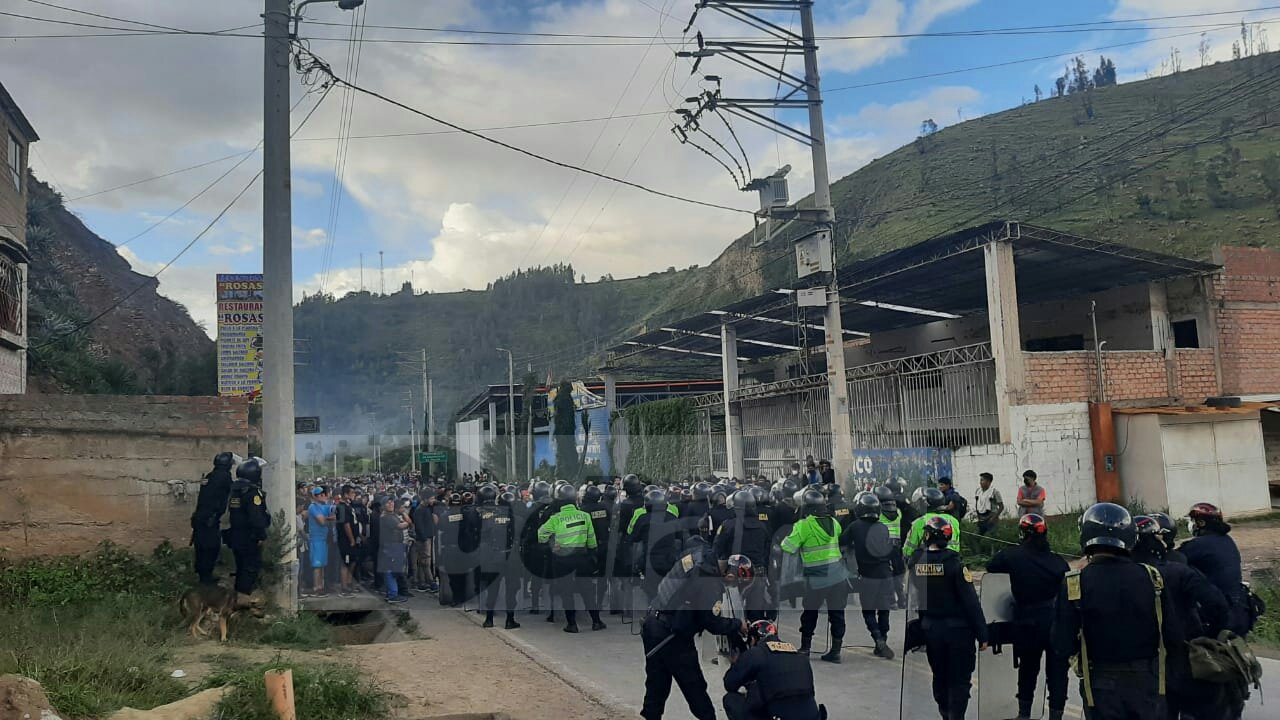 Investigan a cuatro policías por la muerte de manifestante en Ambo