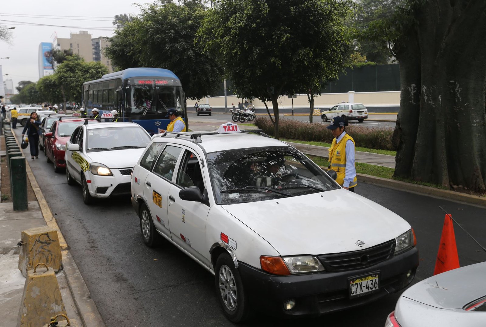 MTC publica reglamento del servicio temporal de pasajeros en auto colectivo