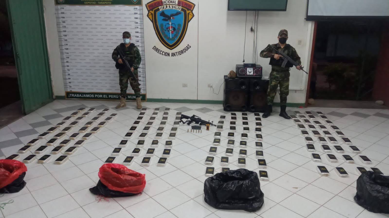 Los 143 kilos de cocaína decomisados en aeropuerto clandestino valen más de un millón de soles