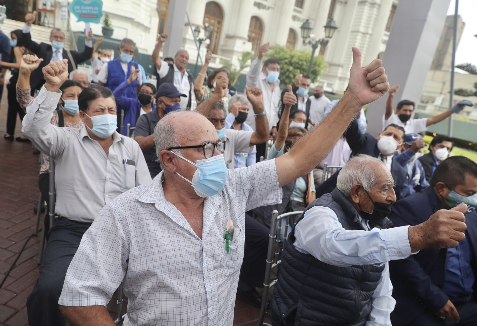 Promulgan ley para garantizar devolución de aportes al Fonavi