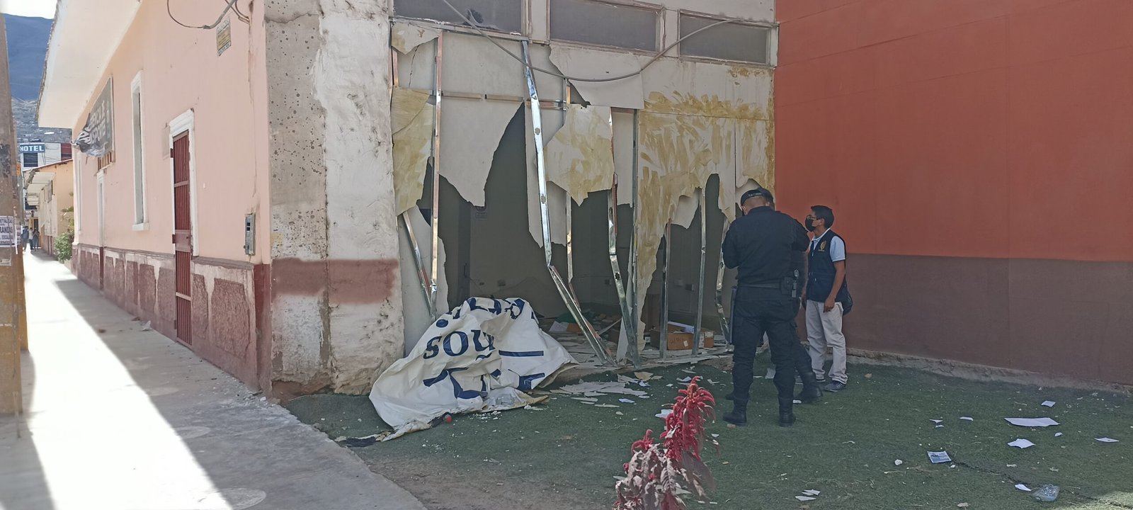 Paro de transportistas: manifestantes causaron destrozos en varios locales públicos y privados de la ciudad de Huánuco