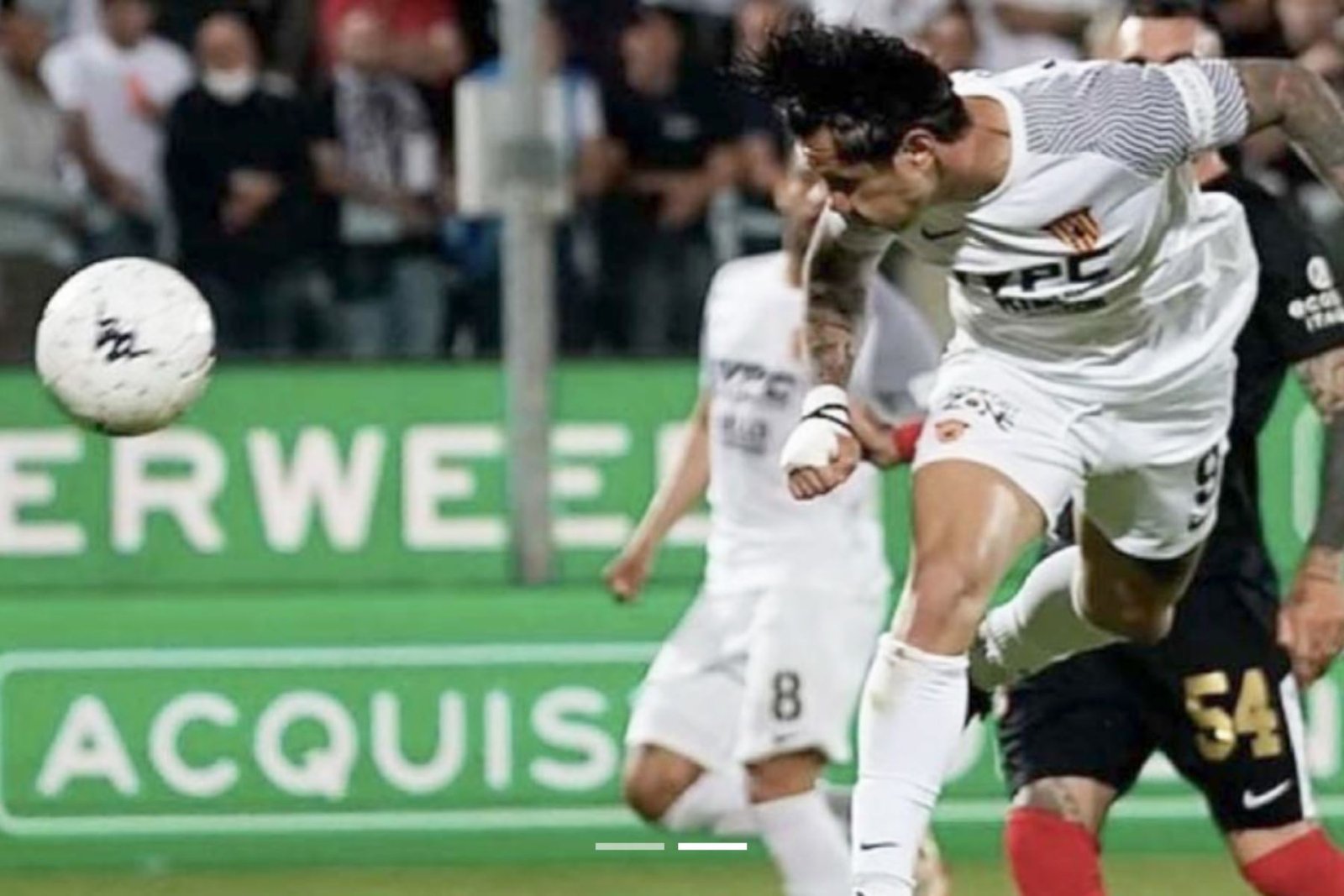 Con golazo de Lapadula Benevento pasa a semifinales de la serie B italiana