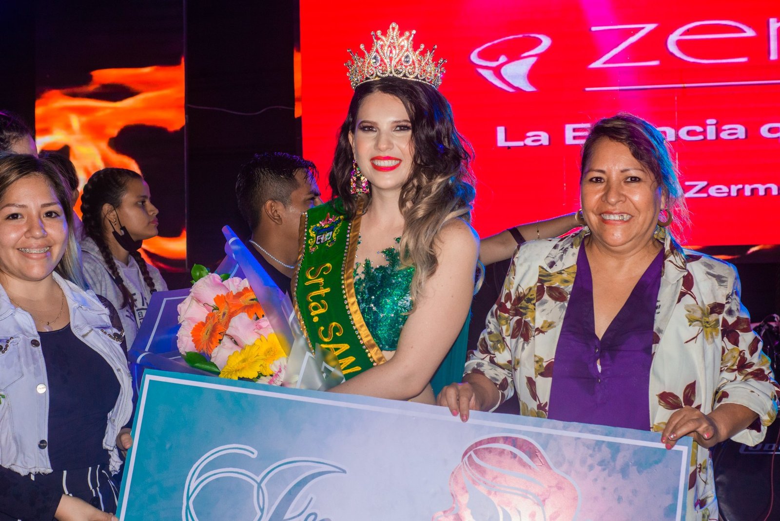 Ariana Zumaeta es la nueva reina de las fiestas de San Juan en Tingo María