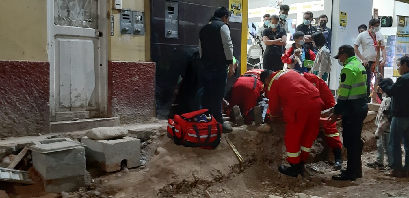 Transeúnte sufre accidente en obra de pistas y veredas en el centro de la ciudad de Huánuco
