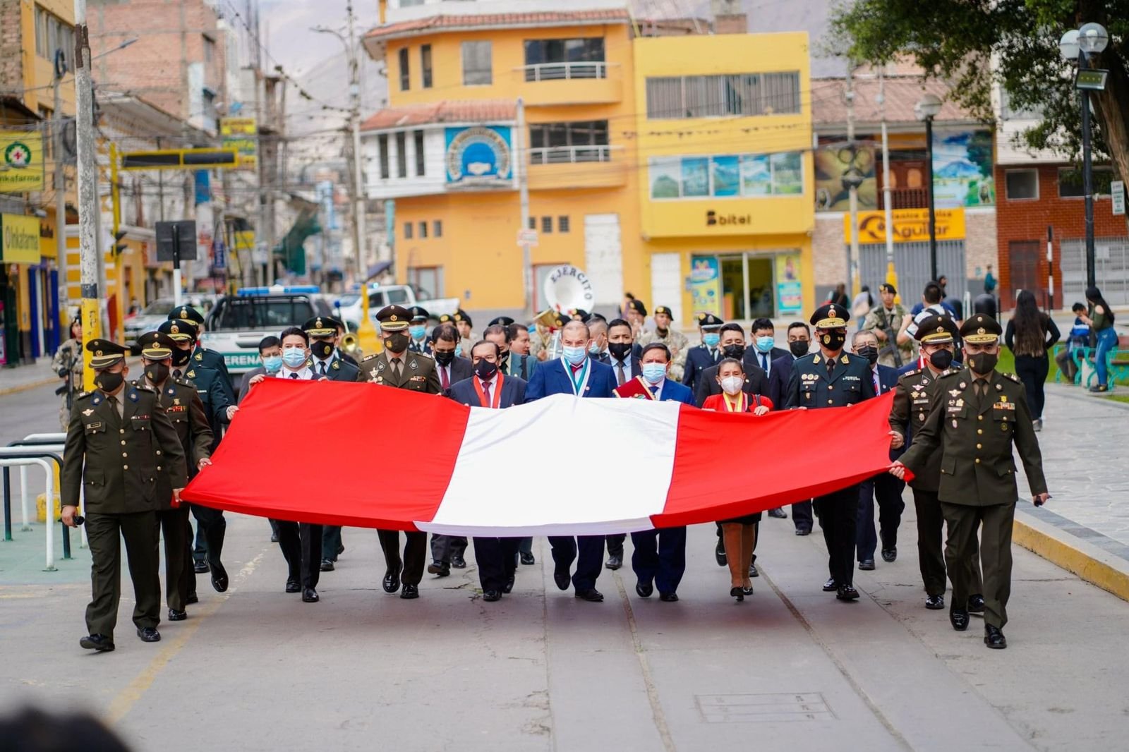 Autoridades rindieron homenaje por los 142 años de la Batalla de Arica y Día de la Bandera