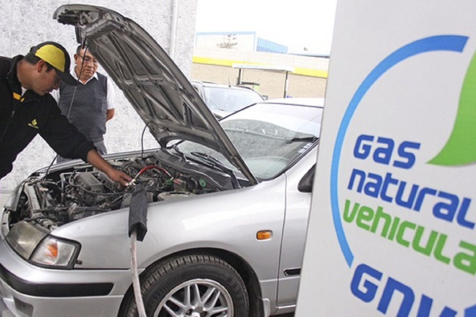Ejecutivo busca incrementar el acceso permanente al Gas Natural Vehicular en el país