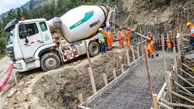 Construcción de la carretera Huánuco – La Unión en 45% de avance