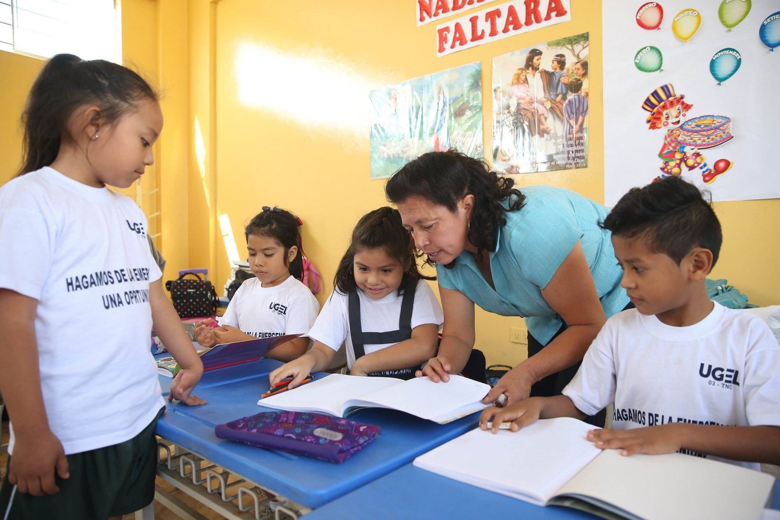 16 mil 715 maestros celebran su día hoy en la región Huánuco, en todo el país son 570 mil 271