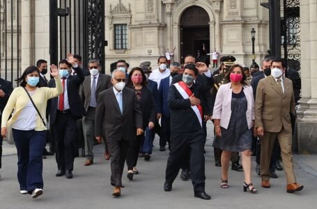 Gobiernos de cuatro países llaman al diálogo en Perú ante grave crisis política