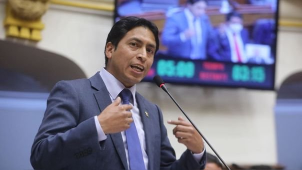 Congreso suspende por 120 días a congresista Freddy Díaz acusado de violación