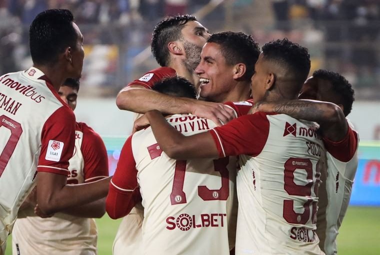 <strong>Universitario venció 2-0 a Binacional</strong>