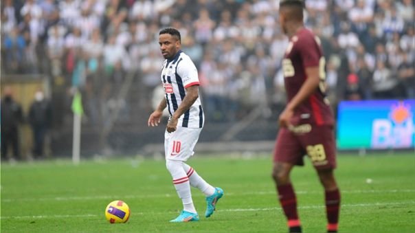 Farfán volvió a jugar después de 9 meses