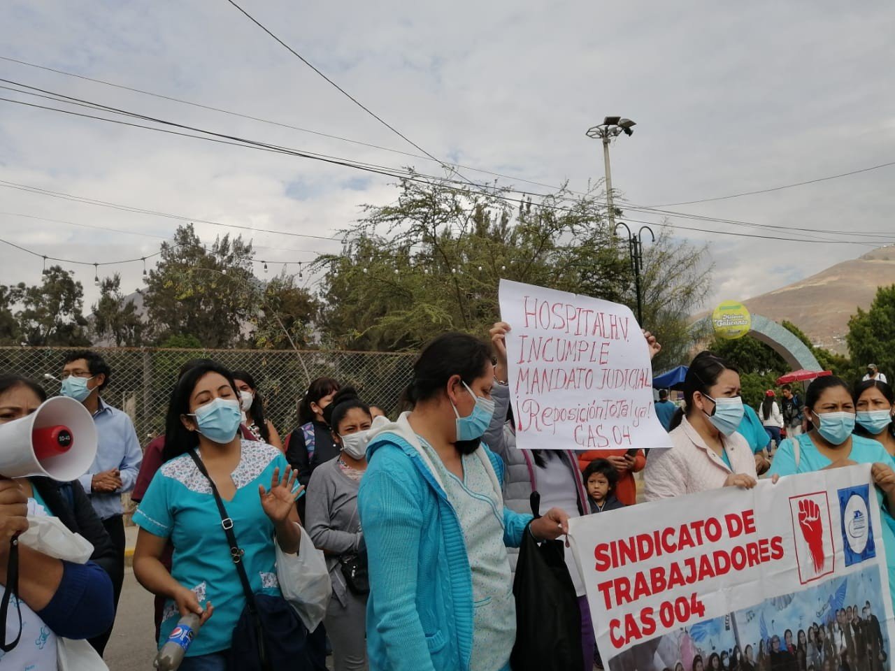 Ex trabajadores CAS del Hospital Hermilio Valdizán exigen reposición por mandato judicial