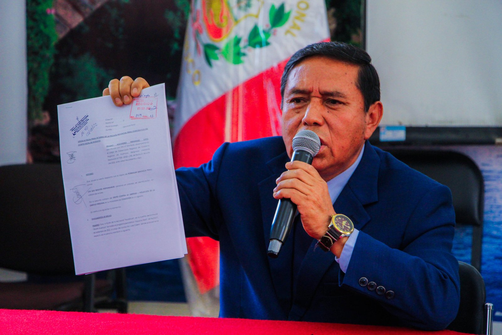 Gobernador de Huánuco califica de ilegal audio en el que habla de “amarrar” proyectos