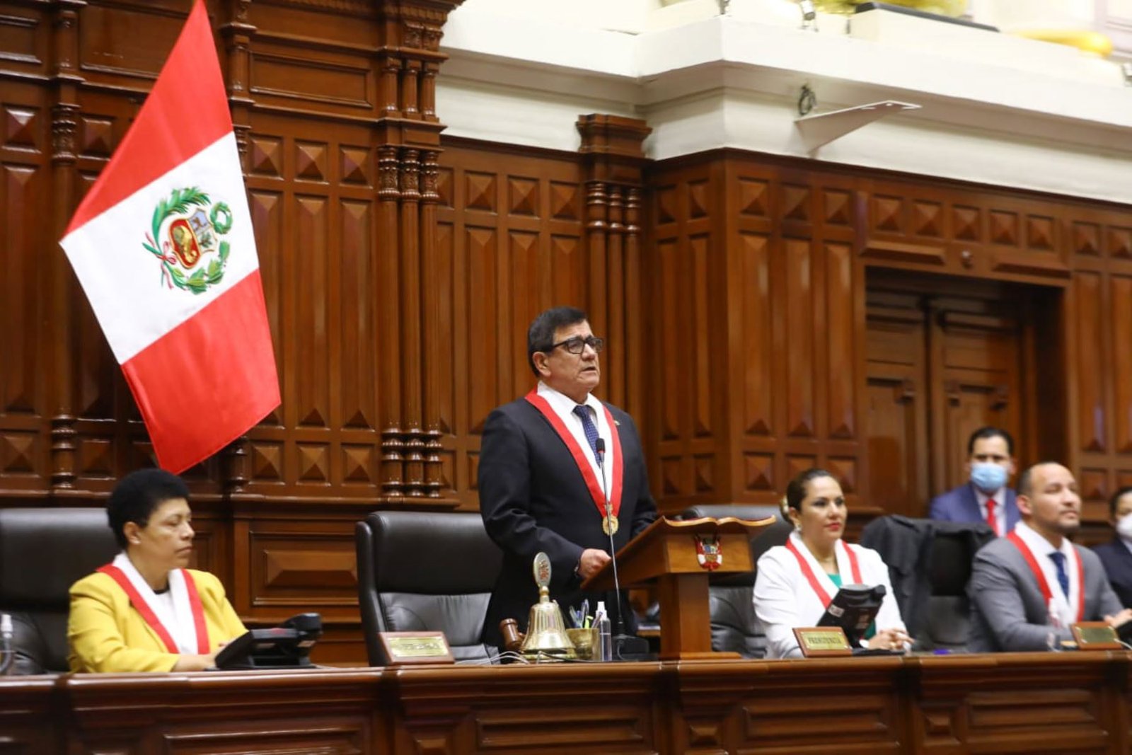 Congreso invita a Pedro Castillo para asistir al pleno donde tratarán moción de vacancia presidencial