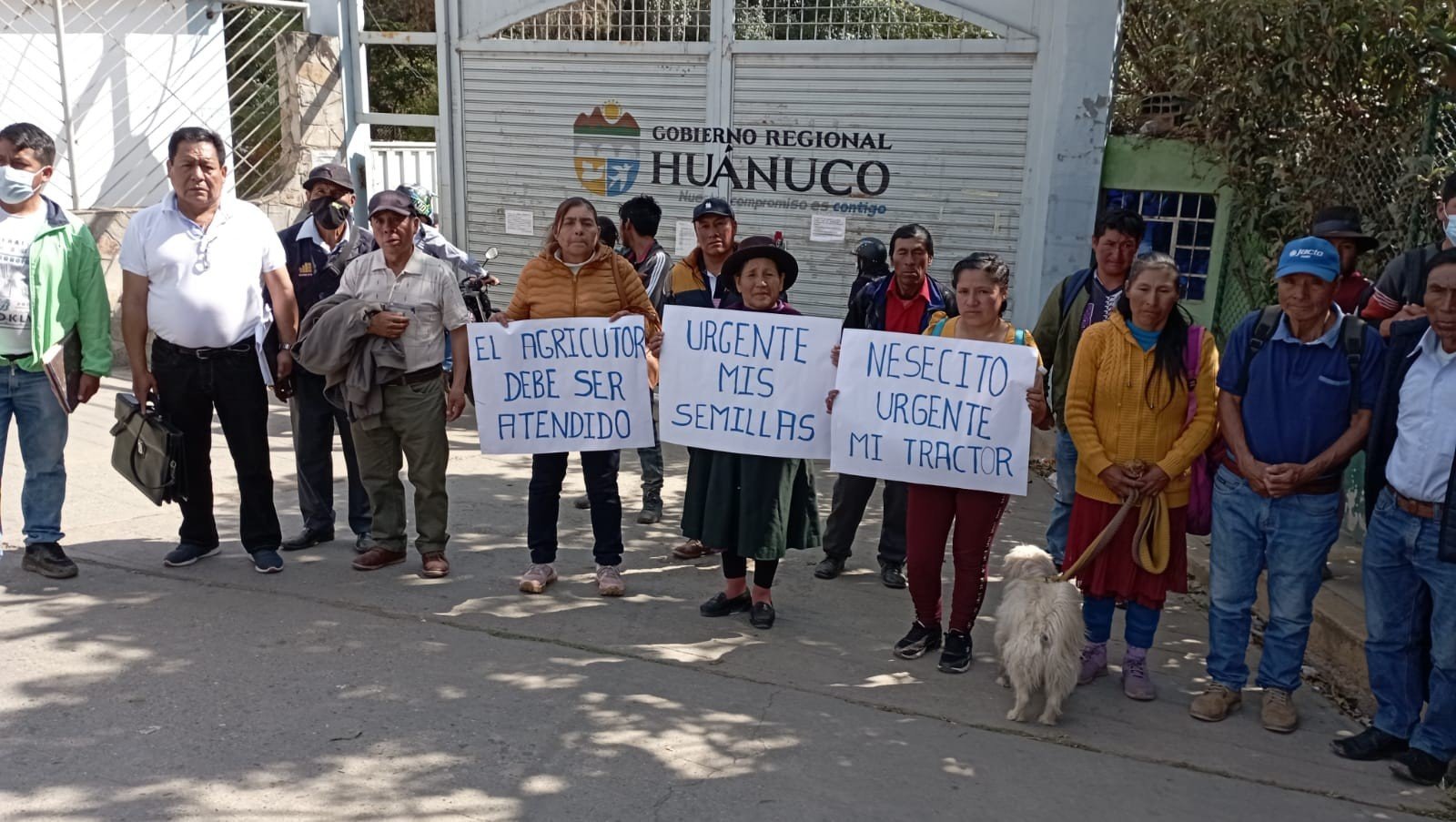 Productores de Margos exigen al Gobierno Regional de Huánuco su tractor y semillas