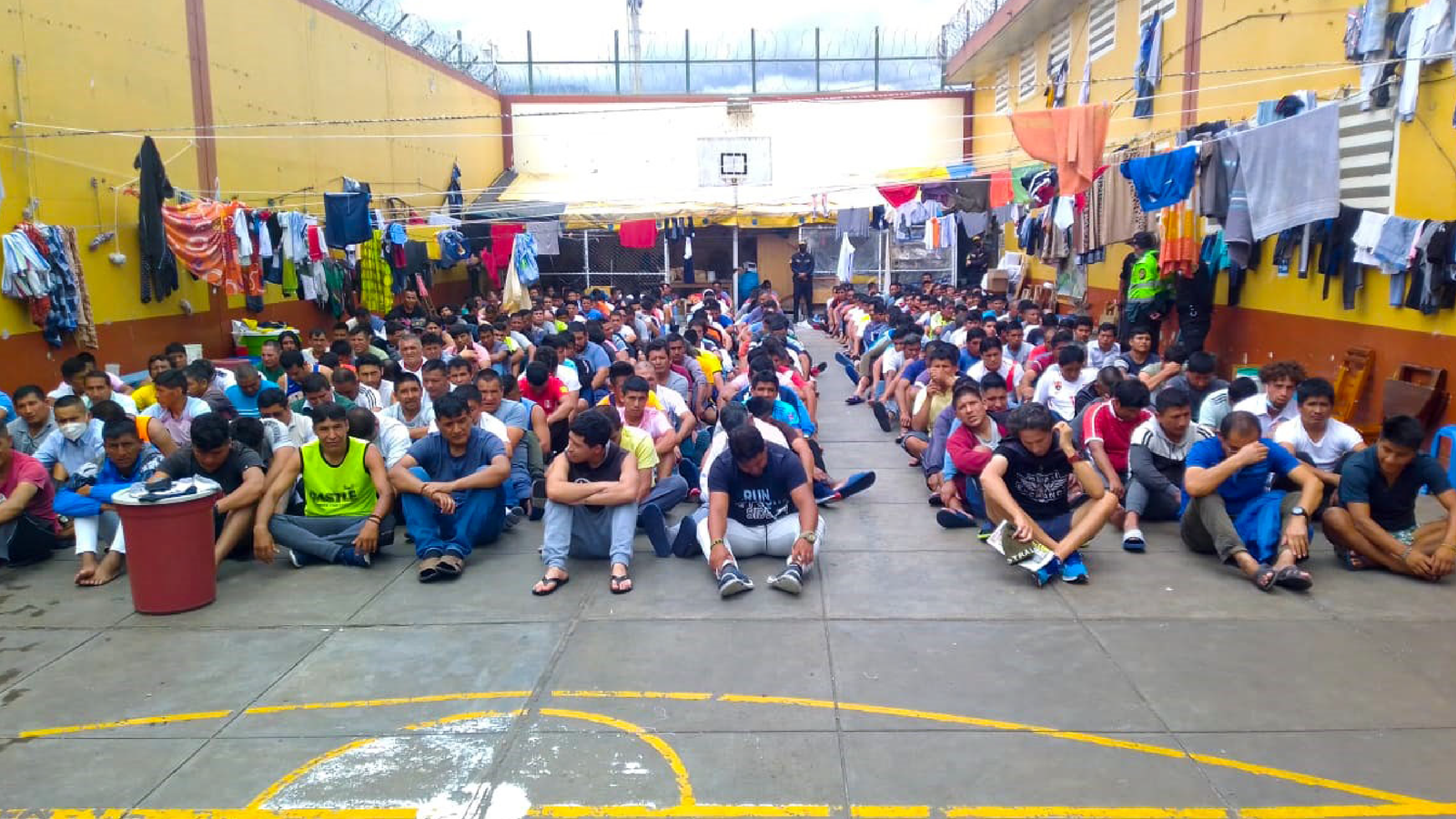 Inpe traslada a 34 presos del penal de Potracancha a Cochamarca, en Pasco