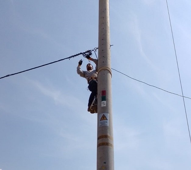 Sorprenden a obrero hurtando energía en el predio El Tingo