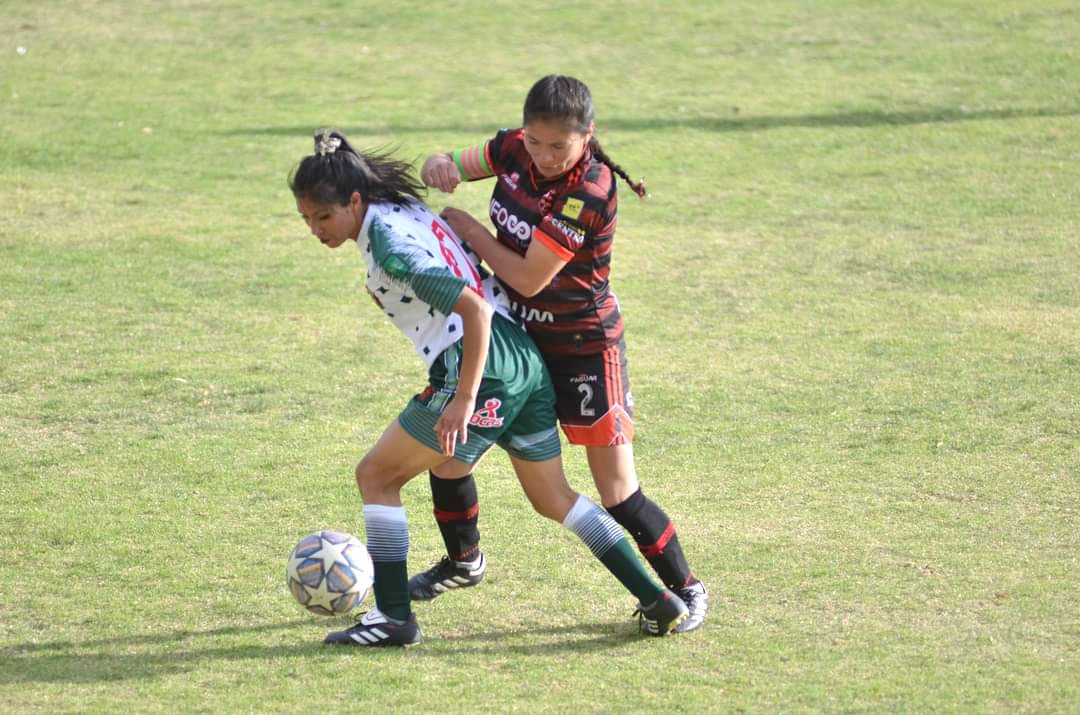 Sigue el caos en el fútbol femenino