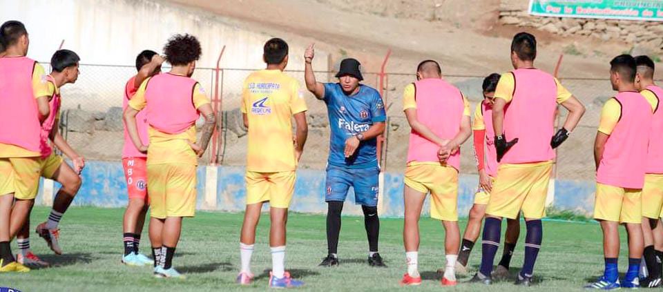 Jugadores de Huancapata vuelven a los entrenamientos