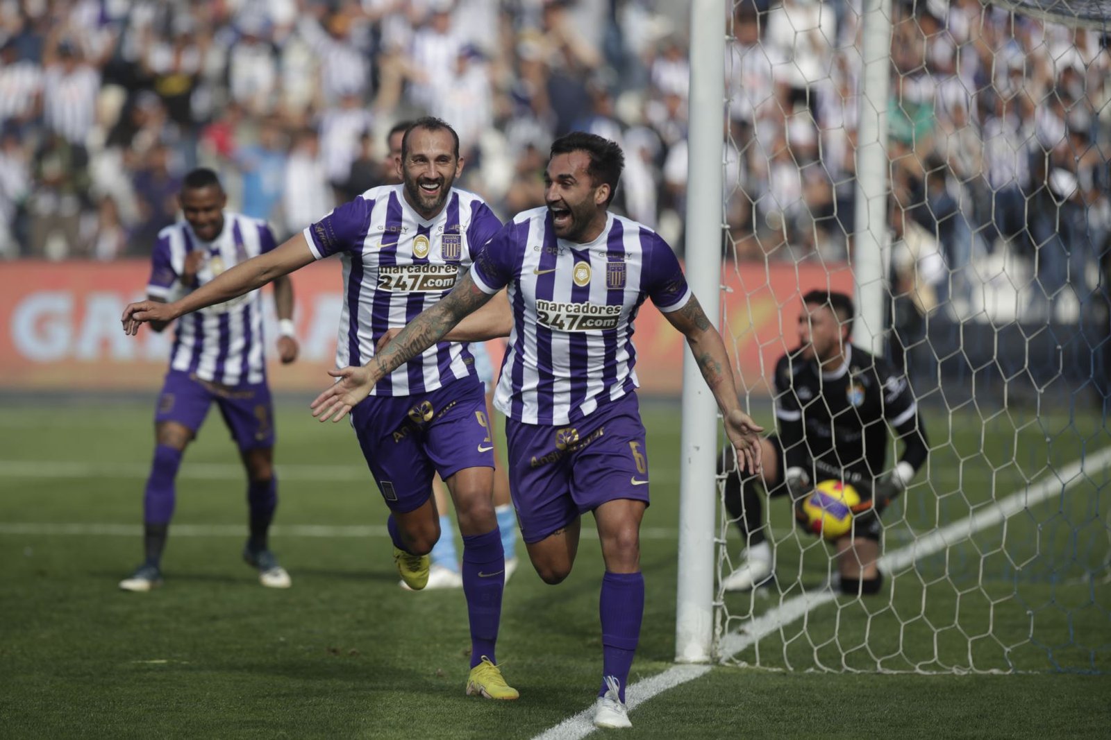 Alianza Lima es el primer finalista por el título de la Liga 1