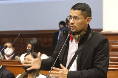 Congresista Reyes Cam retira su firma de iniciativa legislativa a favor del Club Central