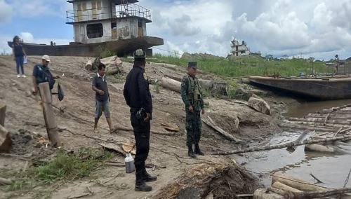 En operativo destruyen material y equipos de minería ilegal en Puerto Inca