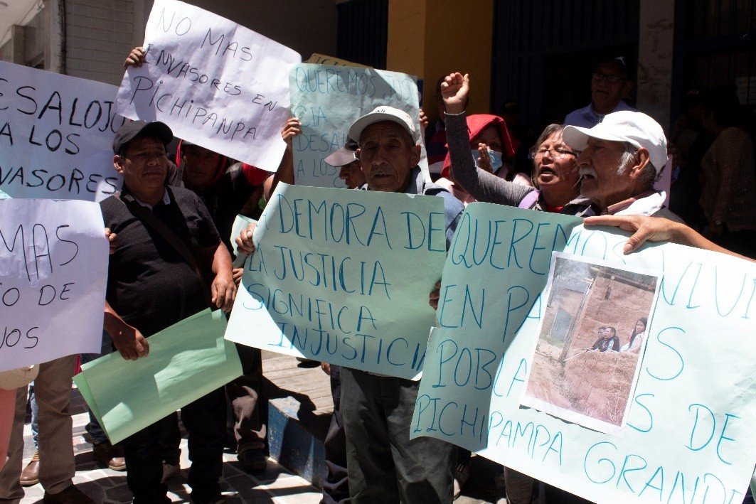 Posesionarios en Pichipampa protestan acusando invasión de sus terrenos