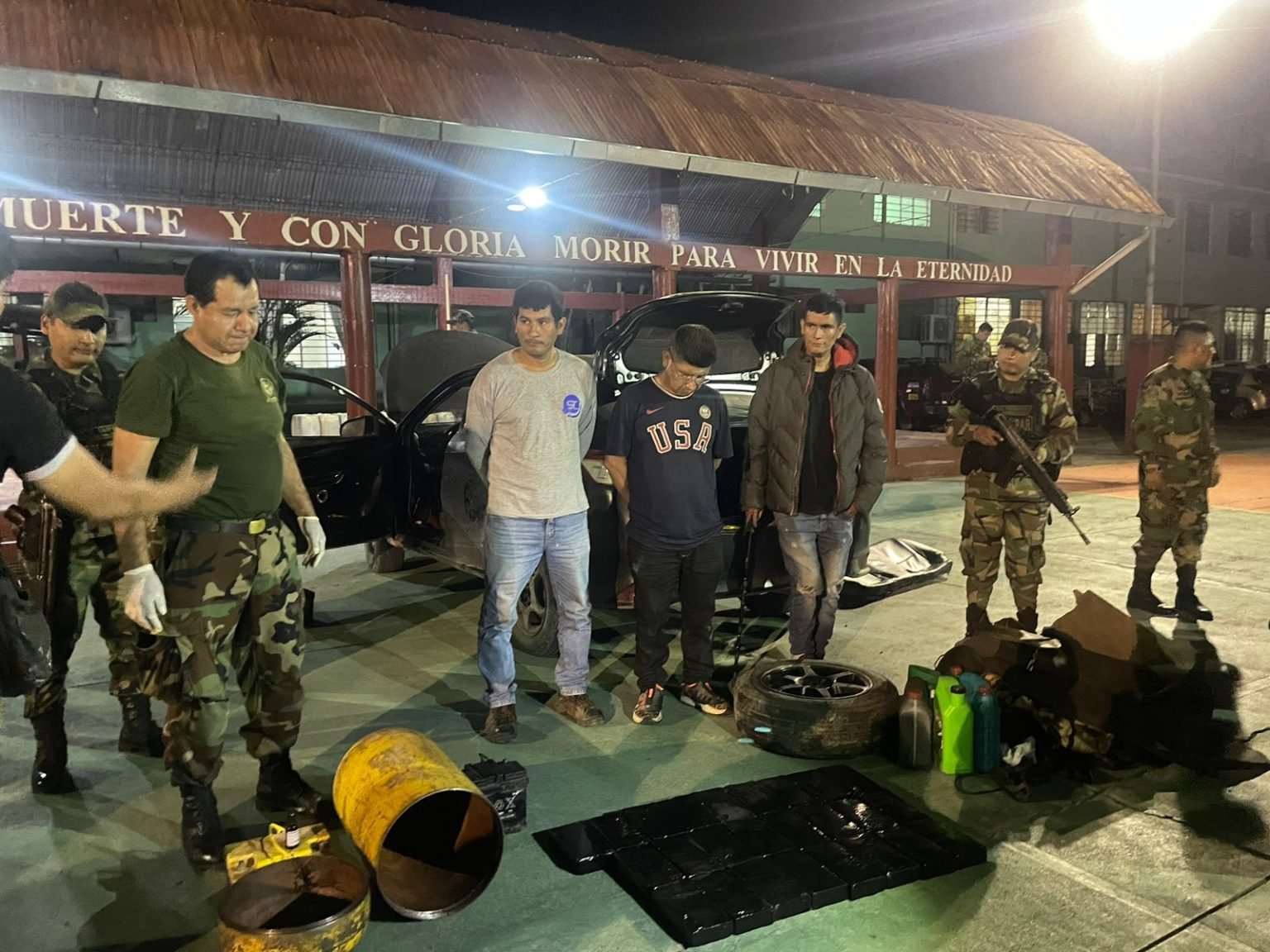 Hermanos son encarcelados por trasladar 25 kilos de droga camuflados en tanque de combustible