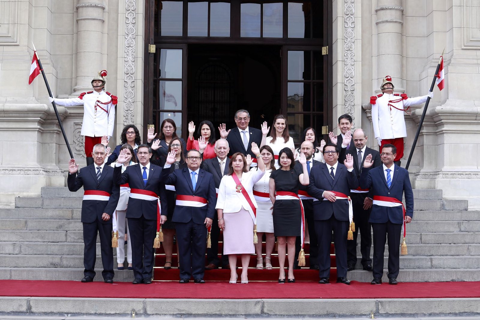 <strong>Gabinete acudirá al Congreso el 10 de enero para voto de confianza</strong>