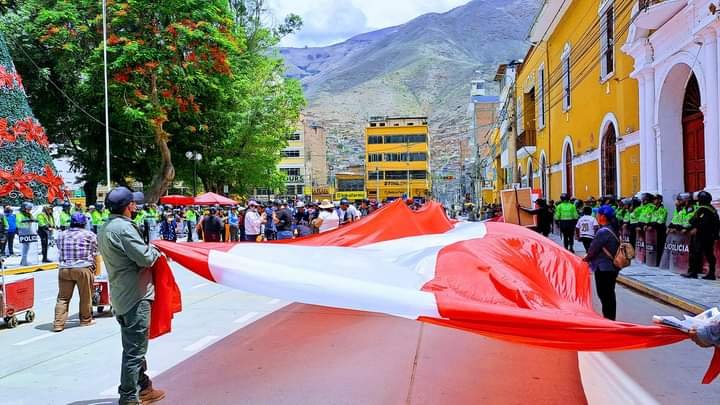 Protestas exigiendo el cierre del Congreso son pacíficas en Huánuco