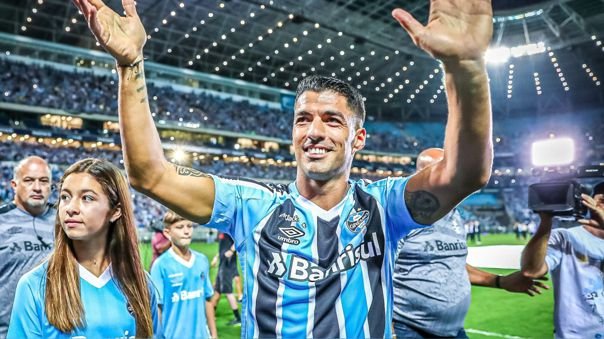 Luis Suárez fue presentado en el Gremio