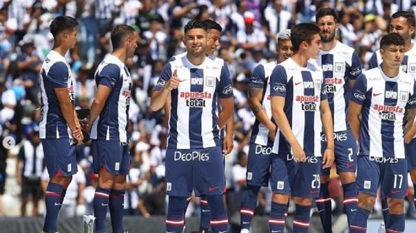 Carlos Zambrano y el equipazo de Alianza Lima