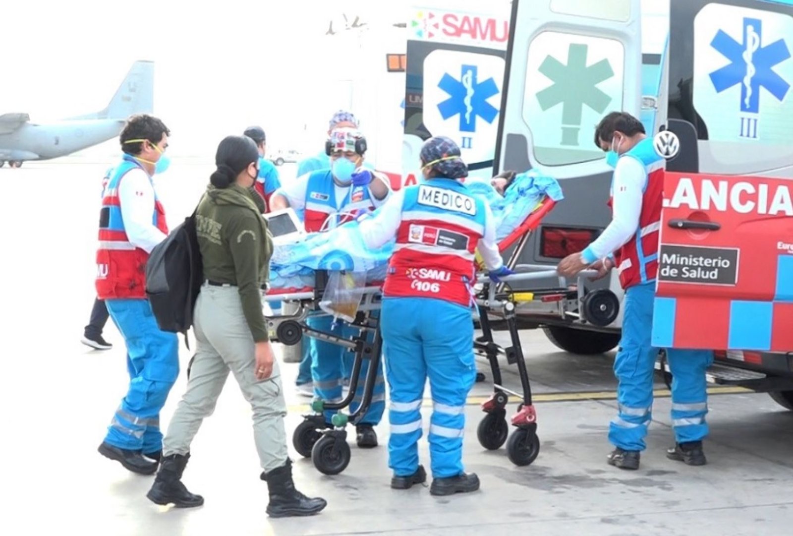 Con vuelo aeromédico trasladan a cinco pacientes de Huánuco a Lima