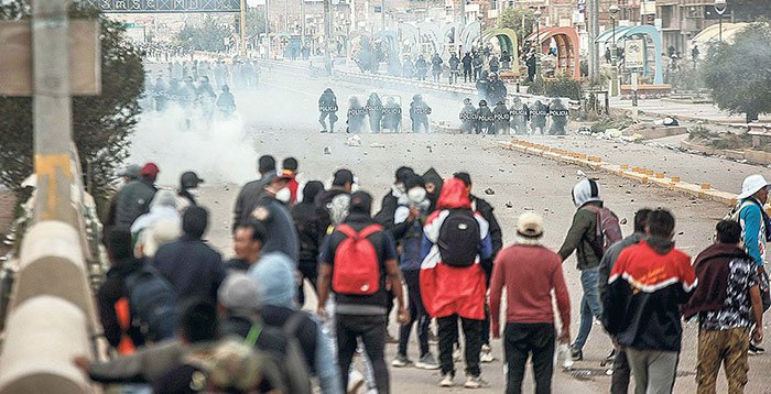 Enfrentamientos durante manifestaciones en Juliaca dejan 12 fallecidos y 38 heridos