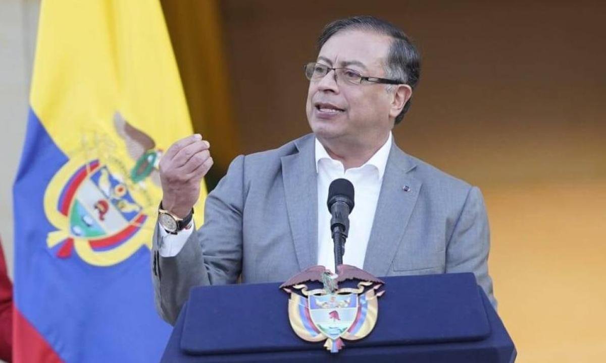 Comisión del Congreso declaró persona no grata a presidente de Colombia