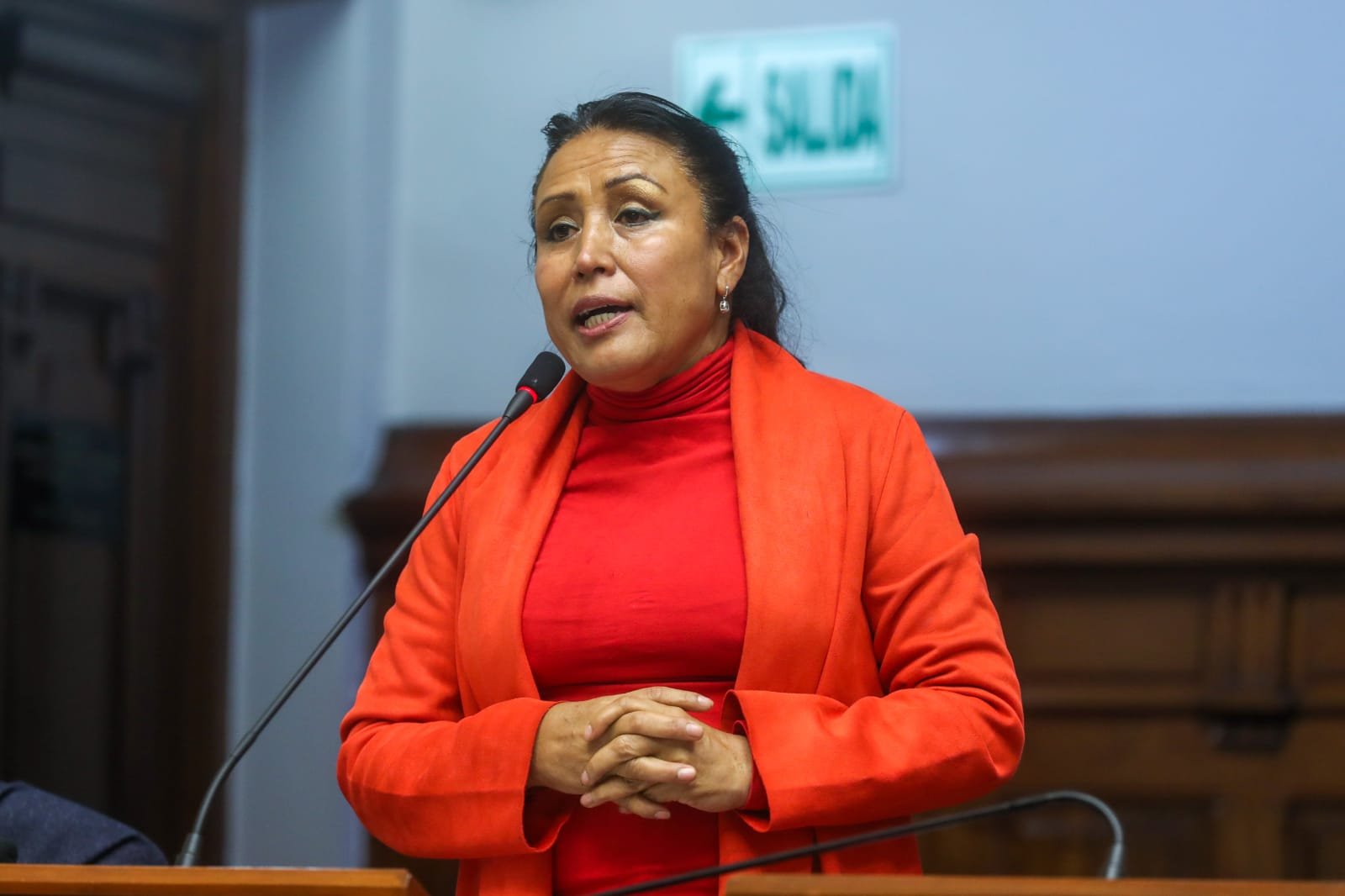 Elizabeth Medina bloqueó pedido para volver a debatir adelanto de elecciones