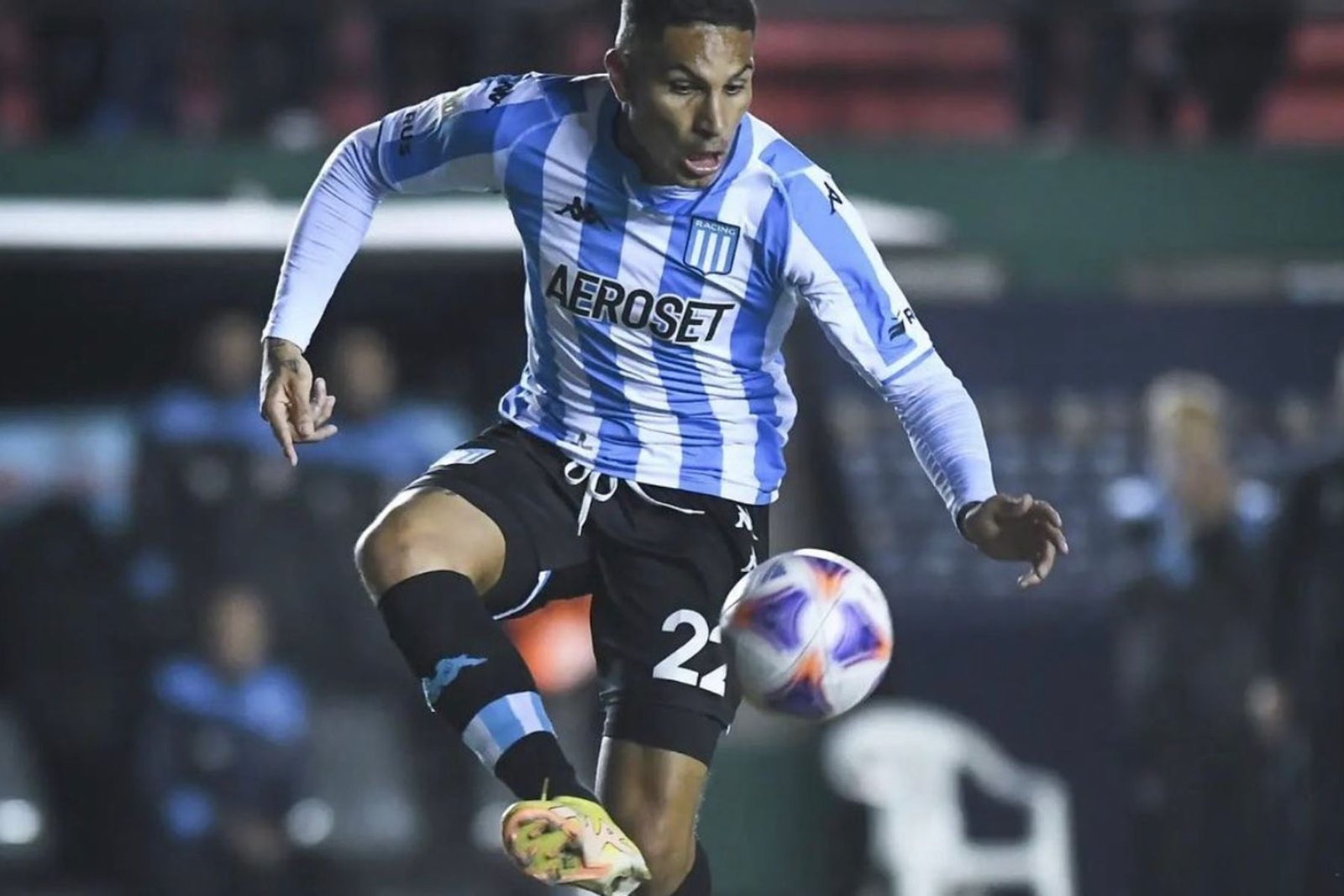 Paolo Guerrero marcó su primer gol con Racing