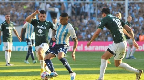 Paolo Guerrero juega en triunfo de Racing FC