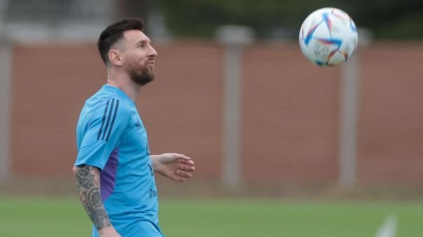 Scaloni asegura que Messi continuará en la selección