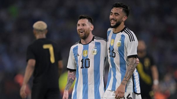Argentina goleó con tantos de Messi
