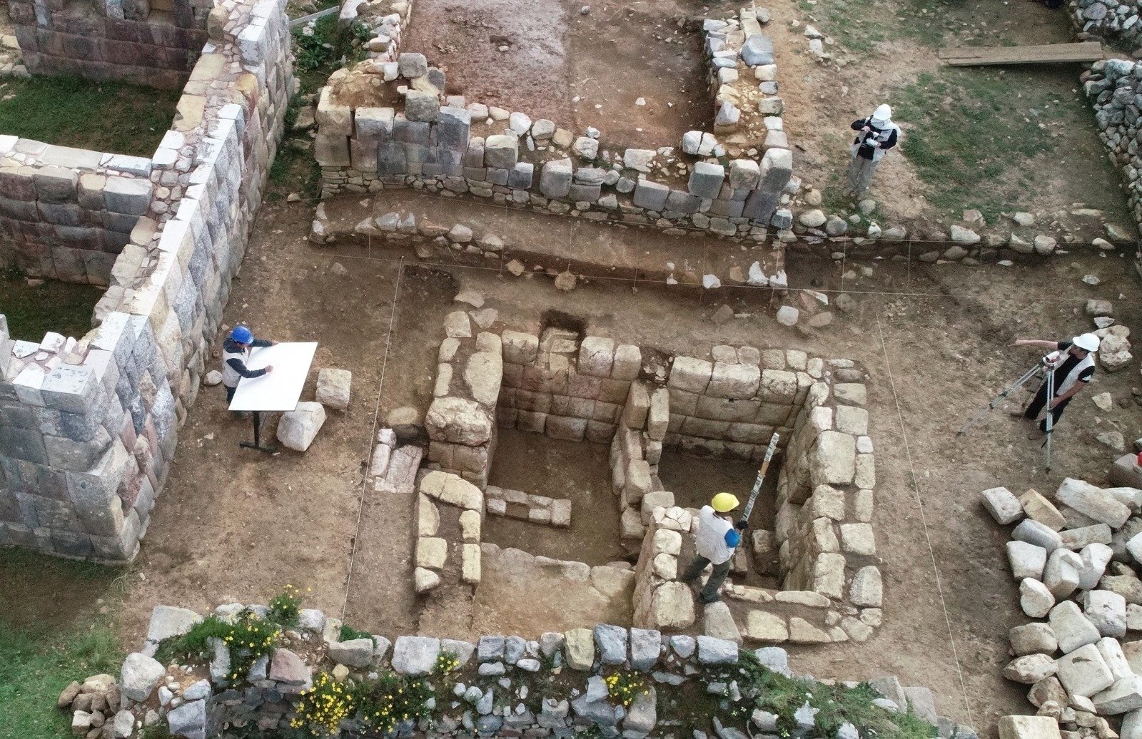 Descubren otro ‘Baño del Inca’ en el centro arqueológico Huánuco Pampa