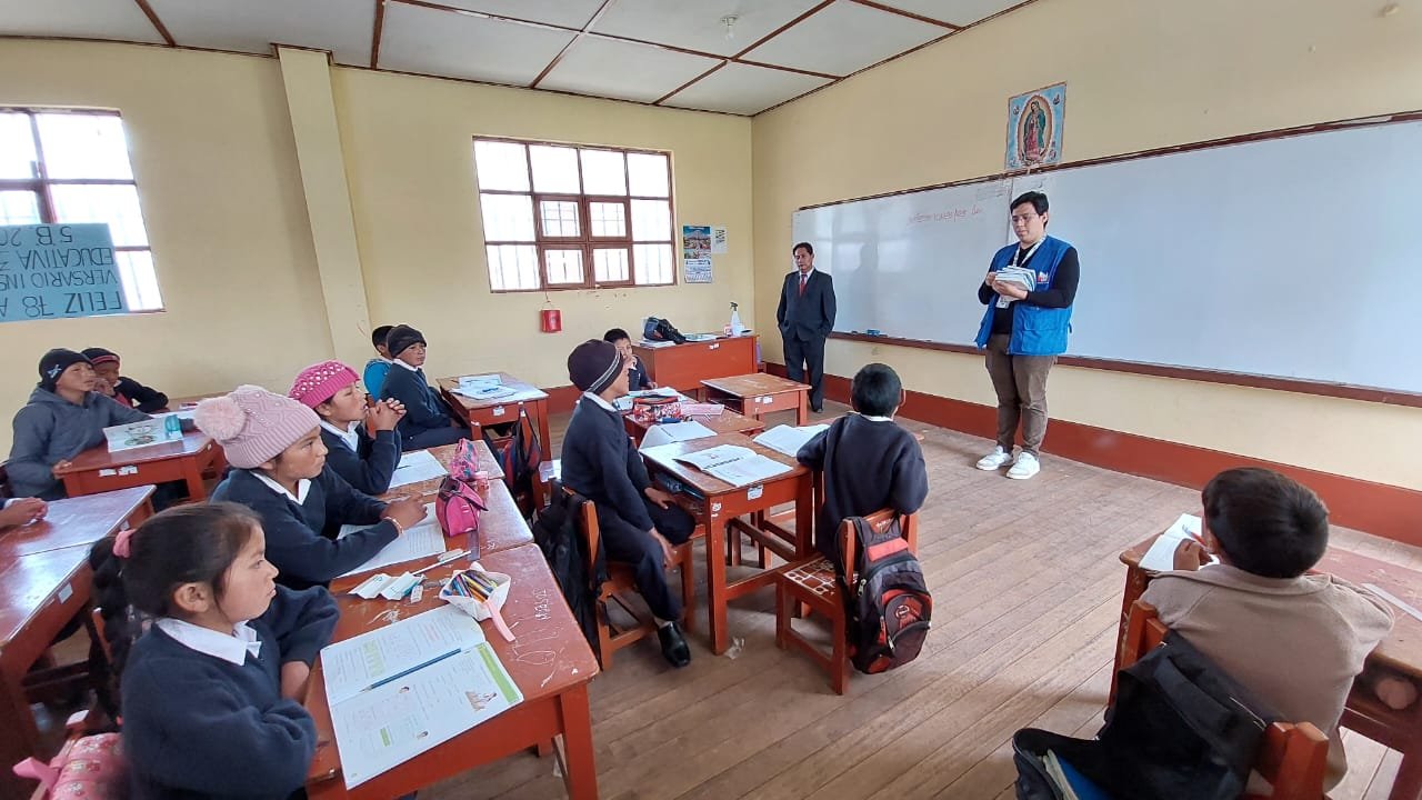 Defensoría del Pueblo advierte que escolares de Margos están sin materiales educativos