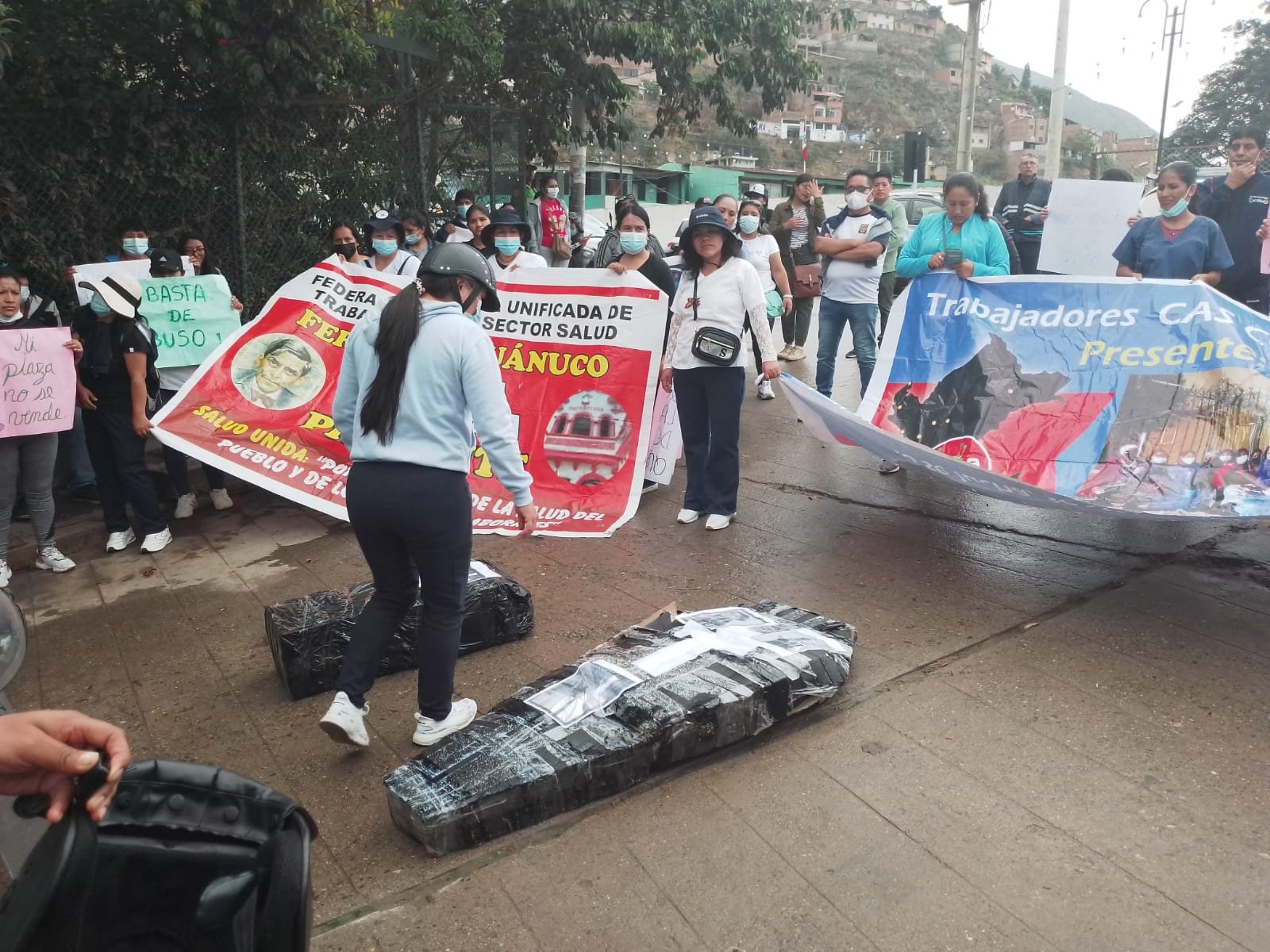 Trabajadores CAS protestan contra amenaza de despidos